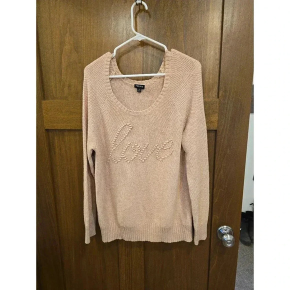 torrid Sweaters - Torrid Love Sweater Size 2 Pink‎ Scoop Neck Knit Chunky